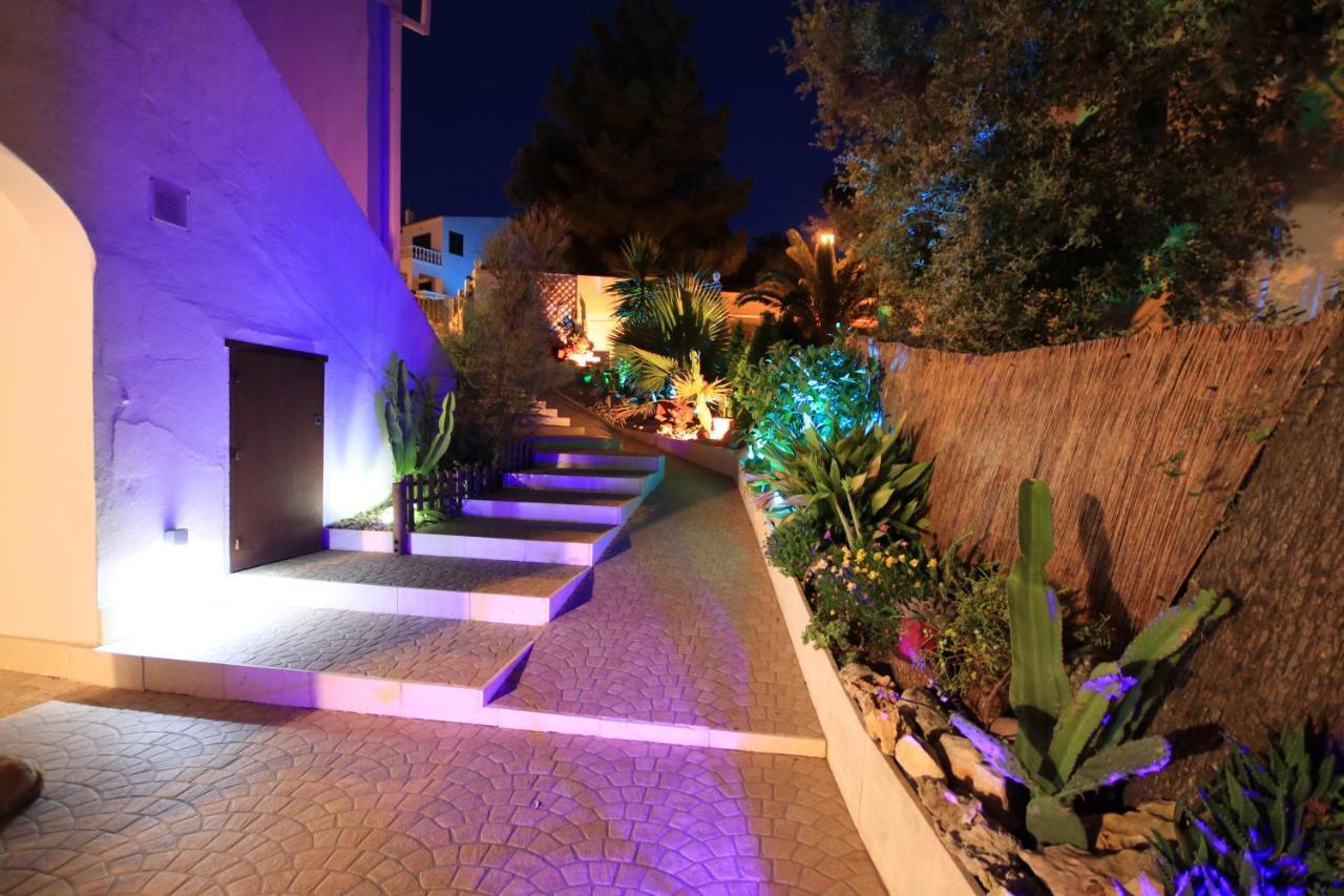 Wunderschoenes Kleines Apartment Fuer 2 Personen Mit Idylischen Blick Ins Gruene Cala Galdana  Exterior photo